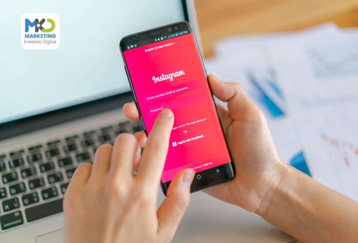 Con El marketing digital el emprendedor contruye una presencia sólida en redes sociales.